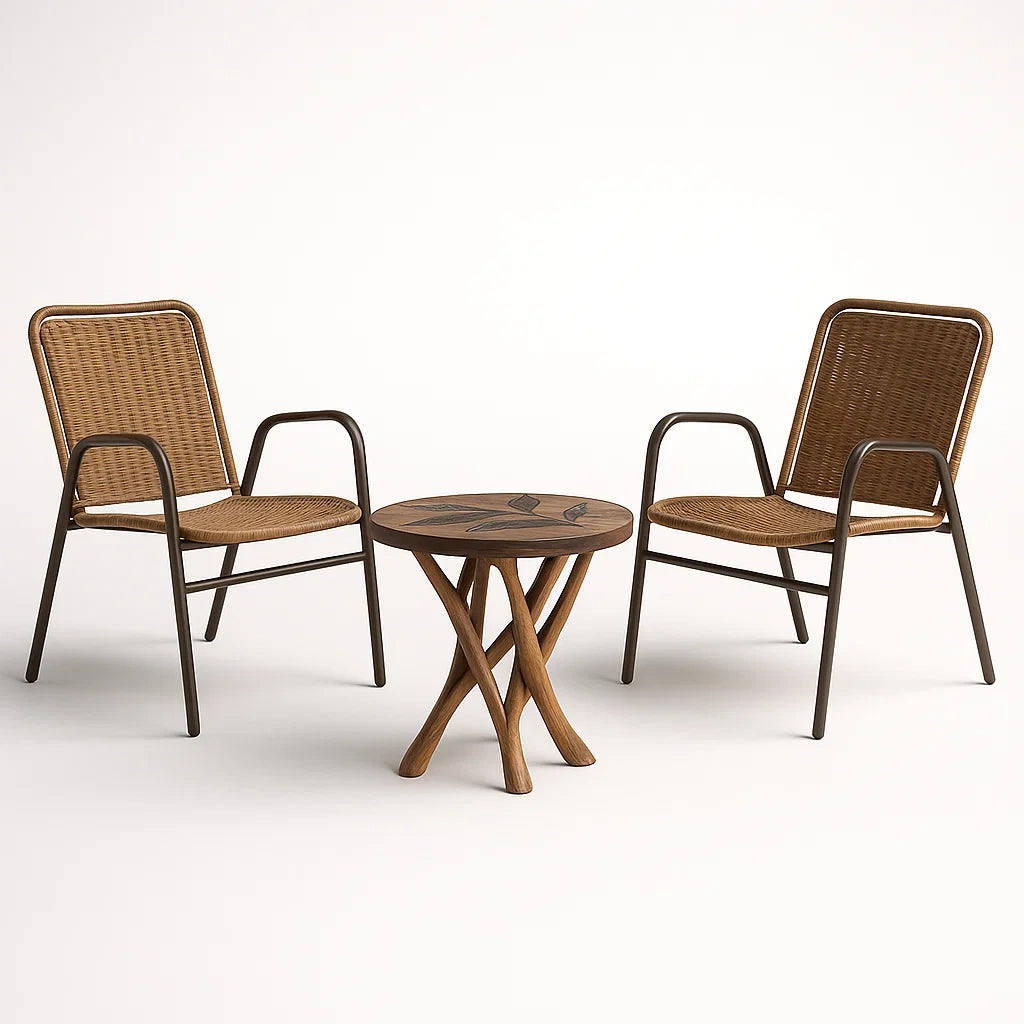Ensemble bistrot en rotin marron avec deux fauteuils et table ronde en bois